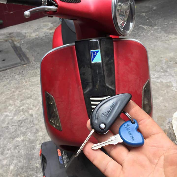 sửa khoá cốp xe vespa, thay khóa cốp xe vespa, cốp xe vespa không đóng được, cốp xe vespa không mở được, khoá cốp xe vespa bị hỏng, khoá vespa có bẻ được không, mở khoá cốp xe vespa, sửa ổ khoá vespa, Sửa khóa Vĩnh Phú, 0909.740.525, suakhoavinhphu.com