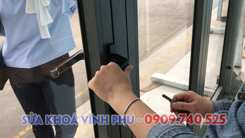 Sửa Khóa Cửa Nhôm Xingfa 0909.740.525