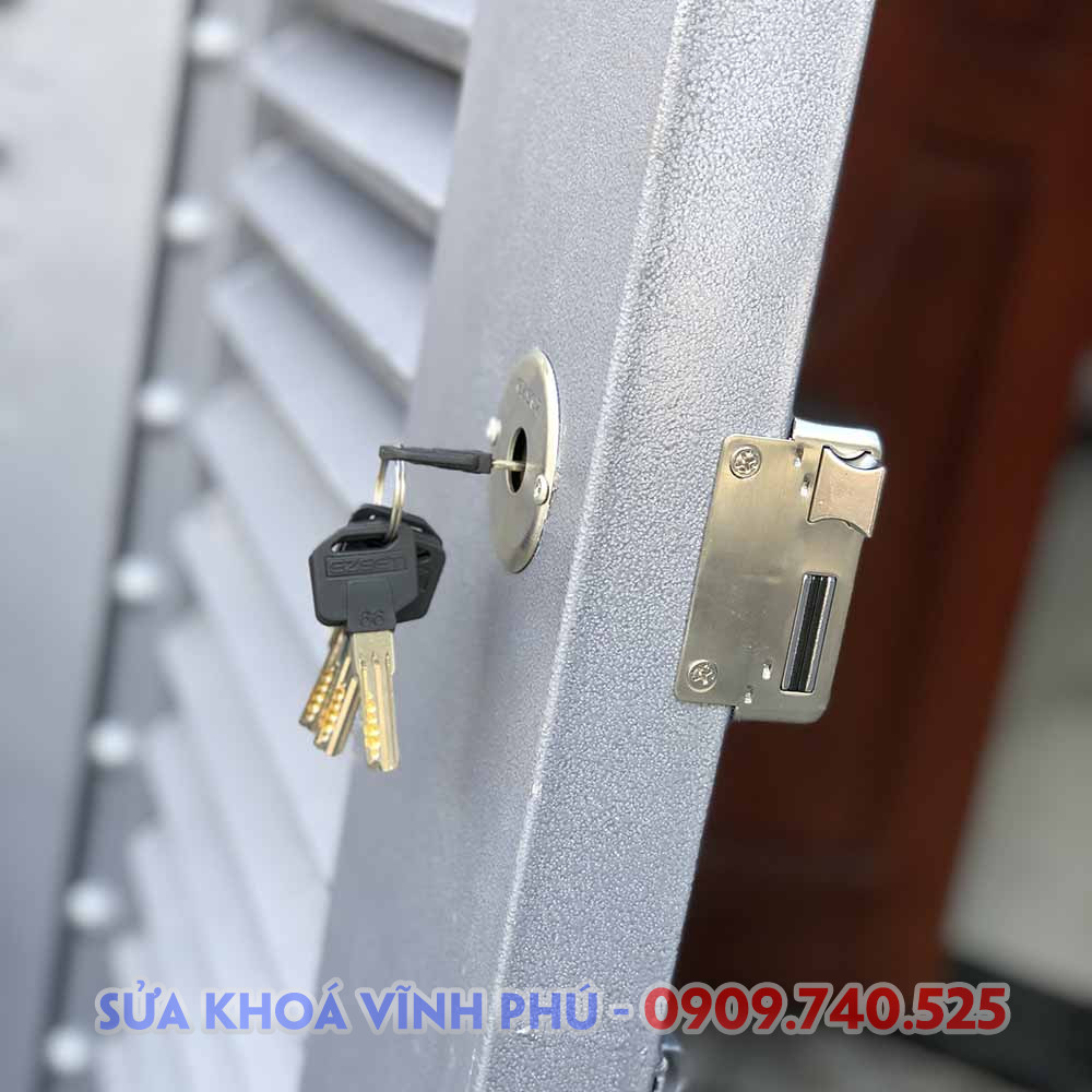 Sửa khoá cửa sắt quận 10