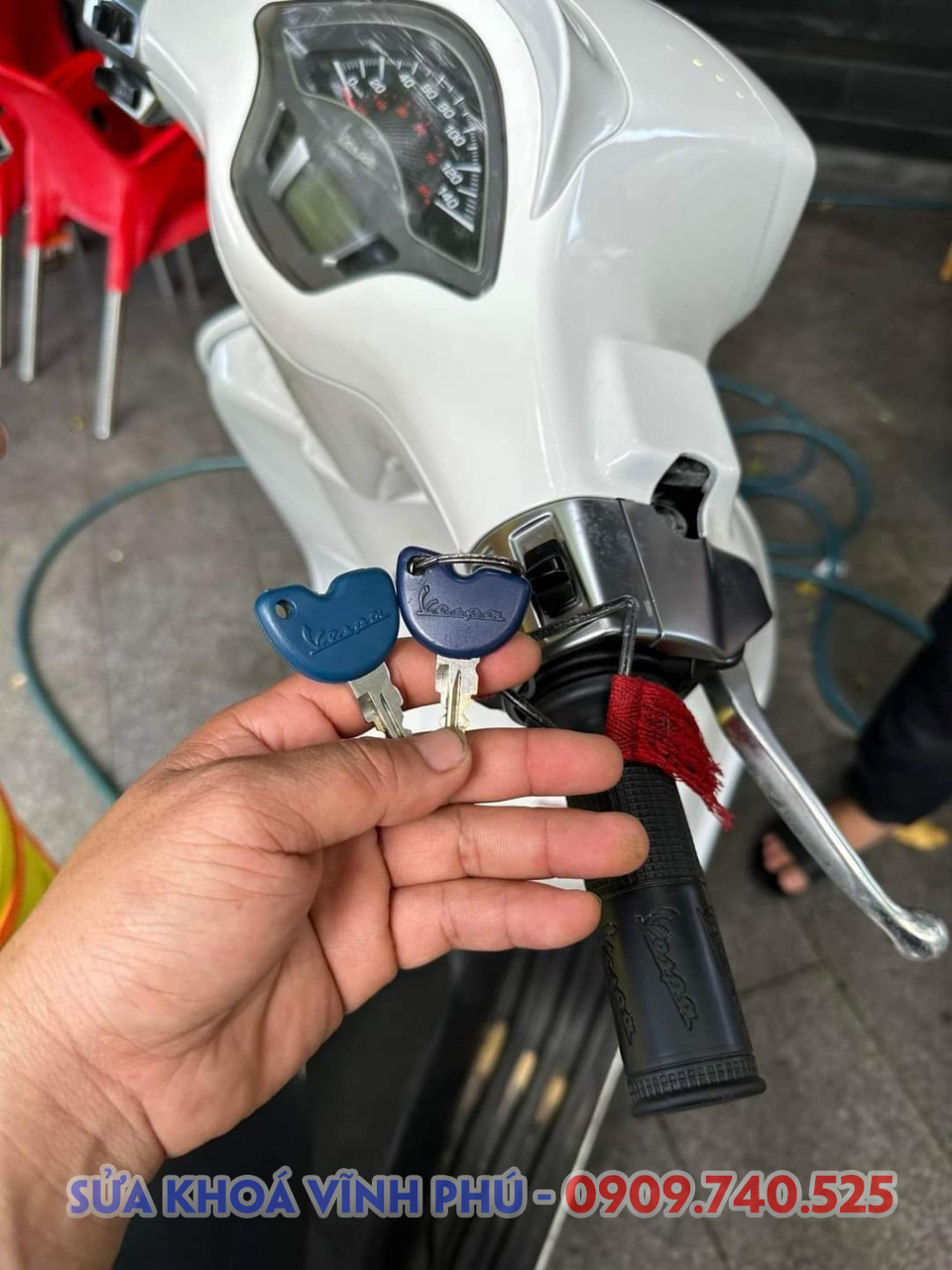 Thợ Sửa Khóa Xe Máy Vespa tại nhà giá rẻ