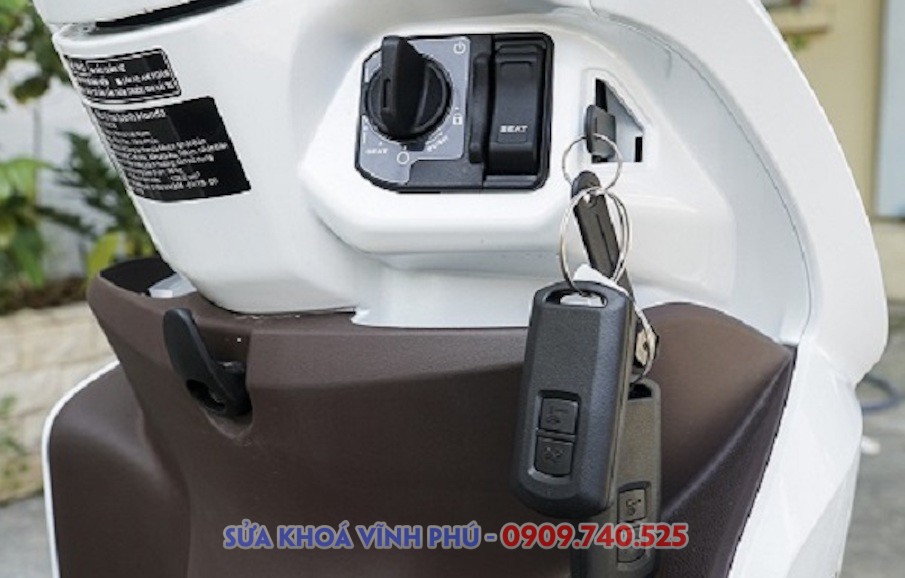 Mở Khóa Khẩn Cấp Xe Honda Vision