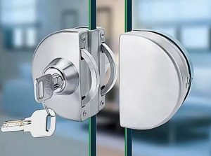 Thay Khóa Cửa Kính Cường Lực