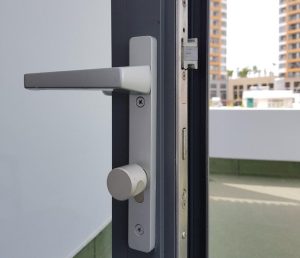 Thay Khóa Cửa Nhôm