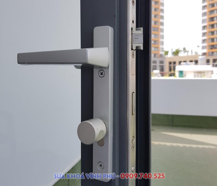 Thay Khóa Cửa Nhôm