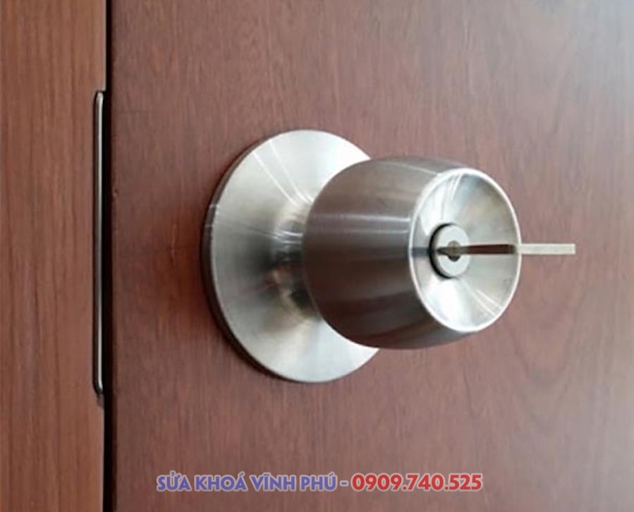 Thay Ổ Khóa Tay Nắm Cửa